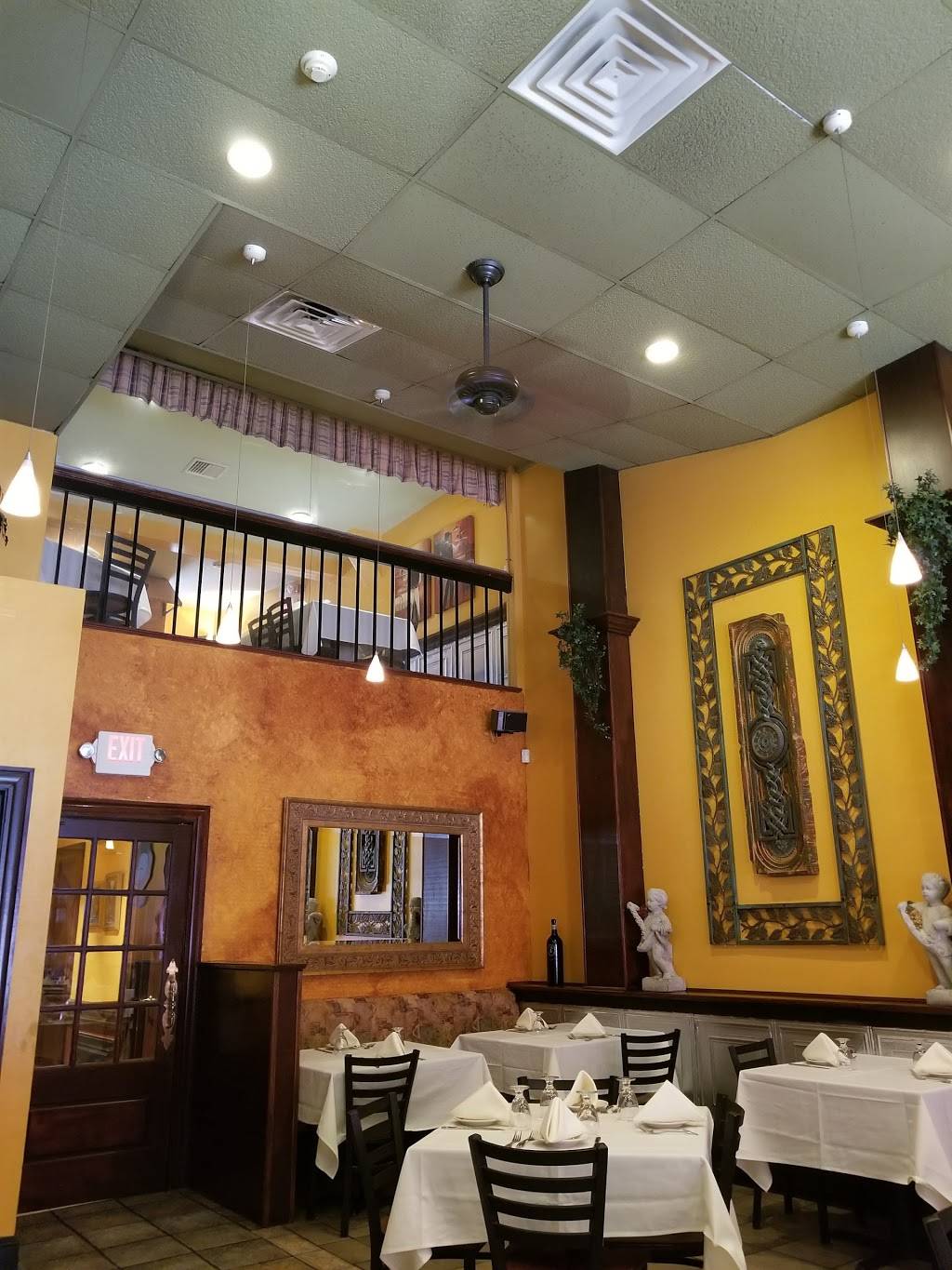 Petrillos Italian Kitchen | restaurant | 6 Foster St, Peabody, MA 01960, USA | 9789775330 OR +1 978-977-5330