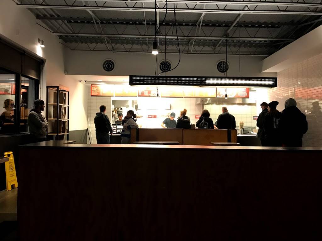 Chipotle Mexican Grill | restaurant | 16729 Lorain Ave, Cleveland, OH 44111, USA | 2164723209 OR +1 216-472-3209