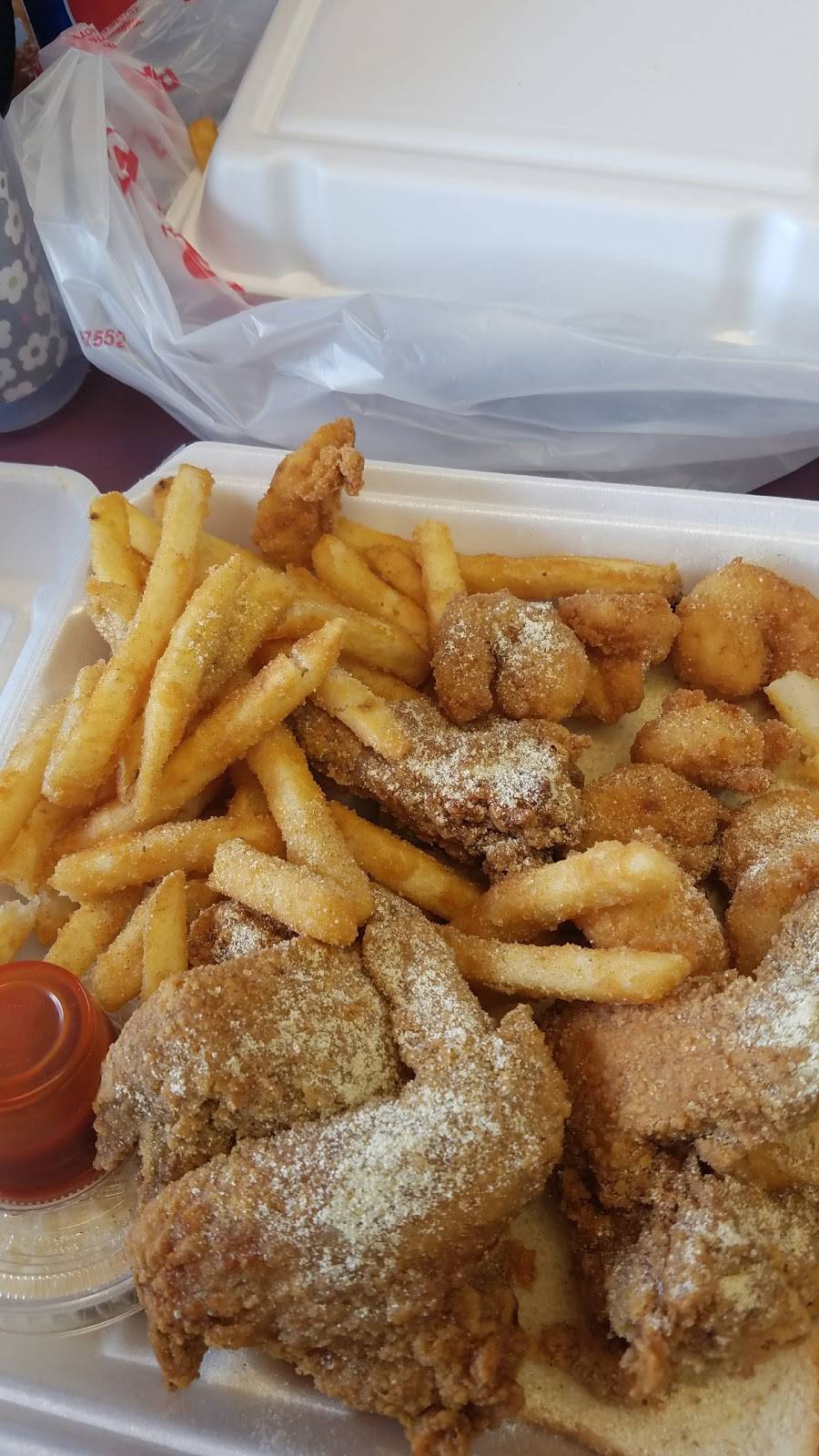 Hook | restaurant | 1127 W Broadway Ave #2505, Minneapolis, MN 55411, USA | 6125213333 OR +1 612-521-3333