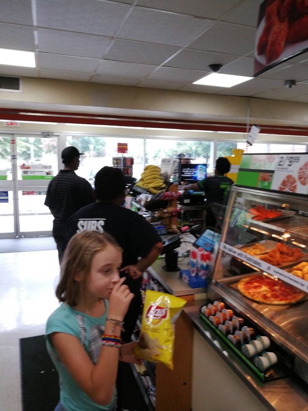 7-Eleven | bakery | 1713 Colley Ave, Norfolk, VA 23517, USA | 7576252635 OR +1 757-625-2635