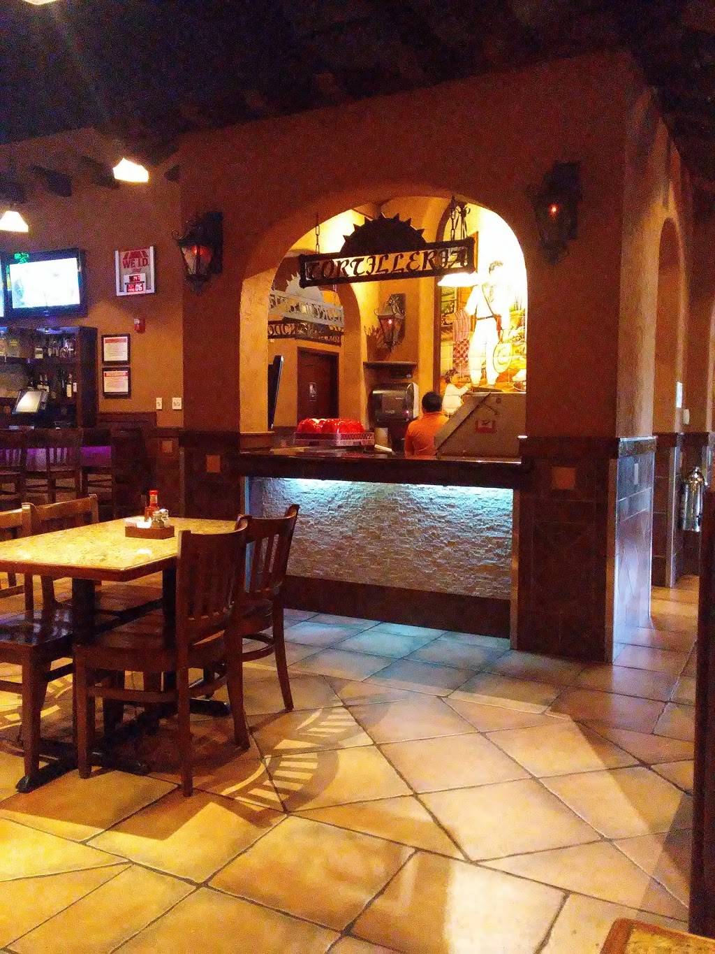 El Patio | restaurant | 1995 US Highway 51 Bypass, North, Dyersburg, TN 38024, USA | 7312879488 OR +1 731-287-9488