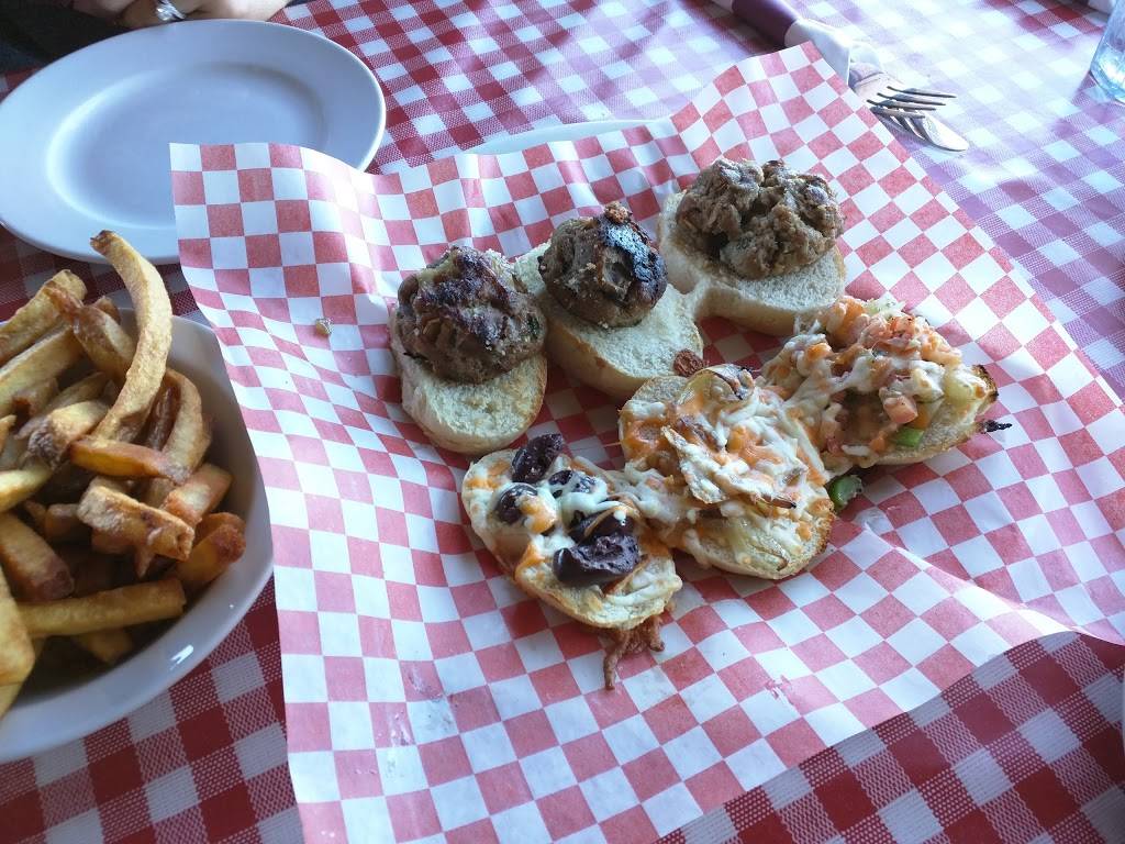 Peppinos Oven ltd | restaurant | 2015 Kingsridge Dr, Oakville, ON L6M 4Y7, Canada | 9054690011 OR +1 905-469-0011