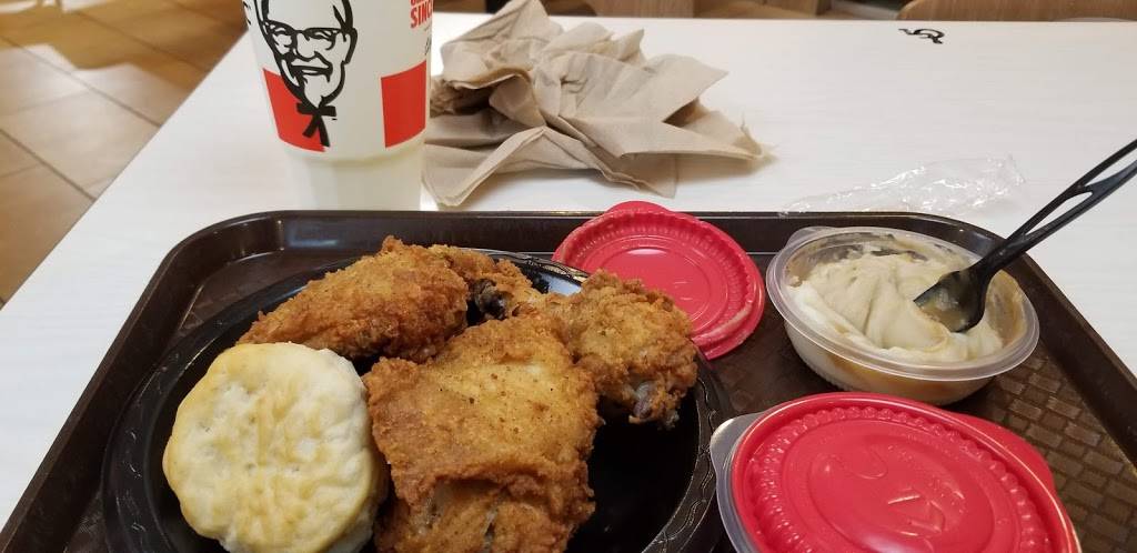 KFC | restaurant | 401 Cypress Gardens Blvd, Winter Haven, FL 33880, USA | 8632991990 OR +1 863-299-1990