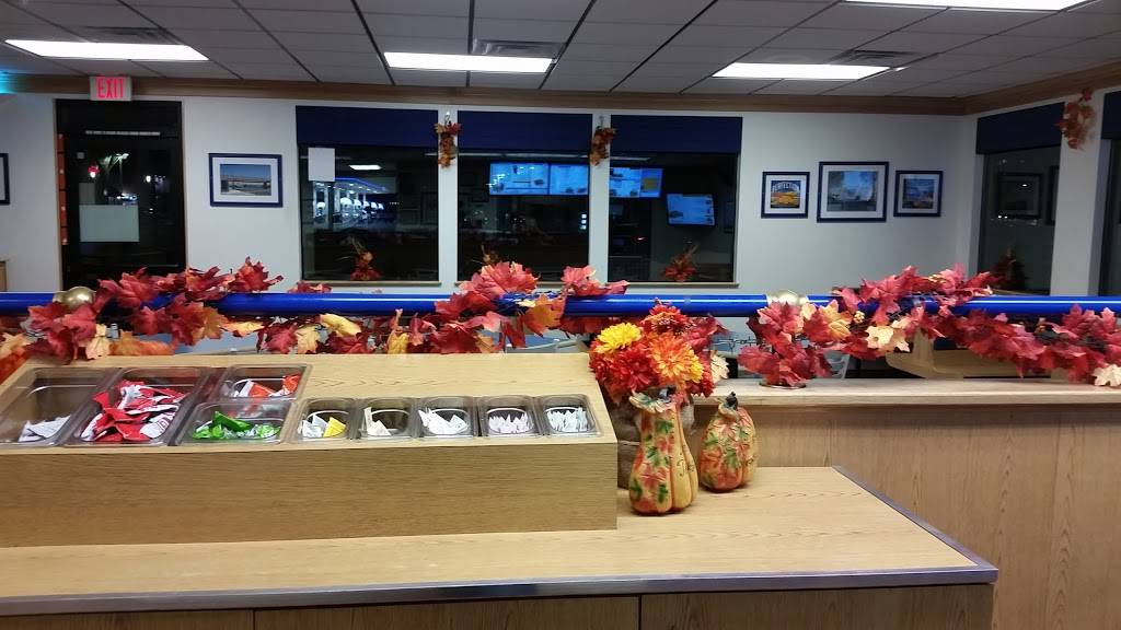 Bakers Drive-Thru | restaurant | 1620 W Valley Blvd, Colton, CA 92324, USA | 9098845233 OR +1 909-884-5233