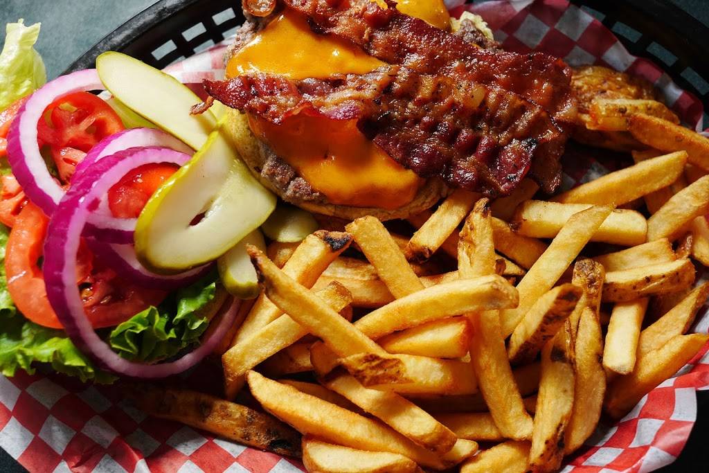 The Back Kitchen | restaurant | 5660 Front Rd, Stella, ON K0H 2S0, Canada | 6139292905 OR +1 613-929-2905