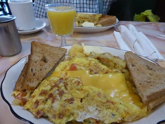 El Gran Castillo De Jagua | restaurant | 355 Flatbush Ave, Brooklyn, NY 11238, USA | 7186228700 OR +1 718-622-8700