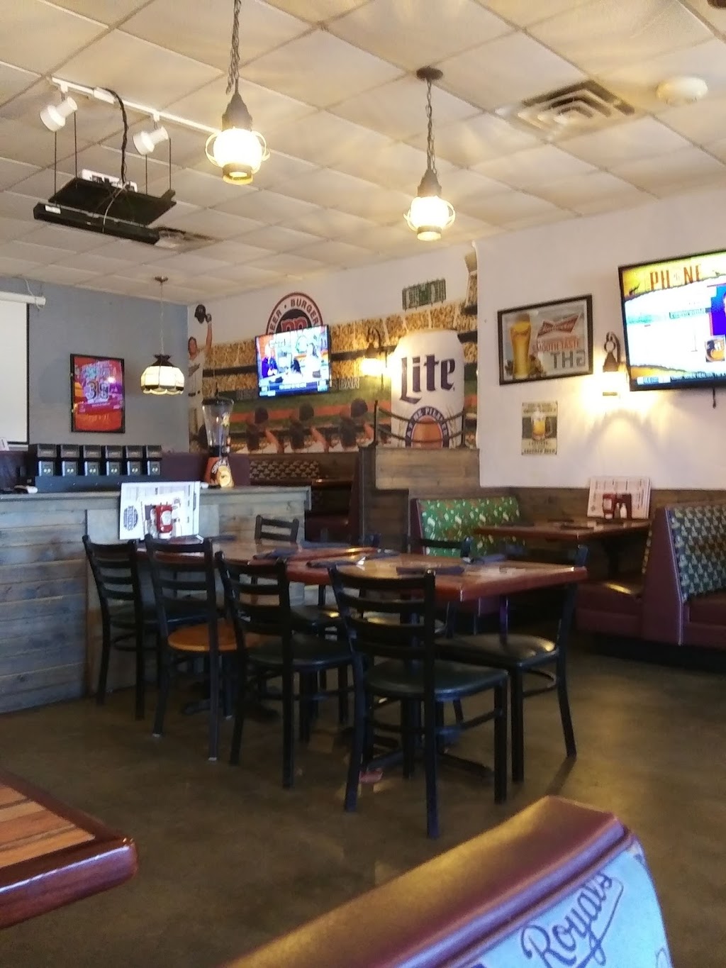 RB Beers & Burgers | restaurant | 2901 Broadway Ave, Yankton, SD 57078, USA | 6056642337 OR +1 605-664-2337