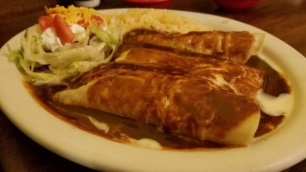 Del Rio | restaurant | 922 N Norwood St, Wallace, NC 28466, USA | 9102859400 OR +1 910-285-9400