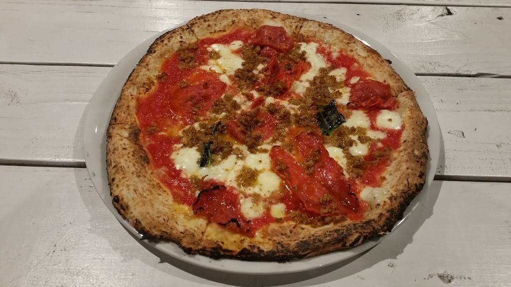 Cane Rosso | restaurant | 1301 S Broadway St, Carrollton, TX 75006, USA | 2147316402 OR +1 214-731-6402