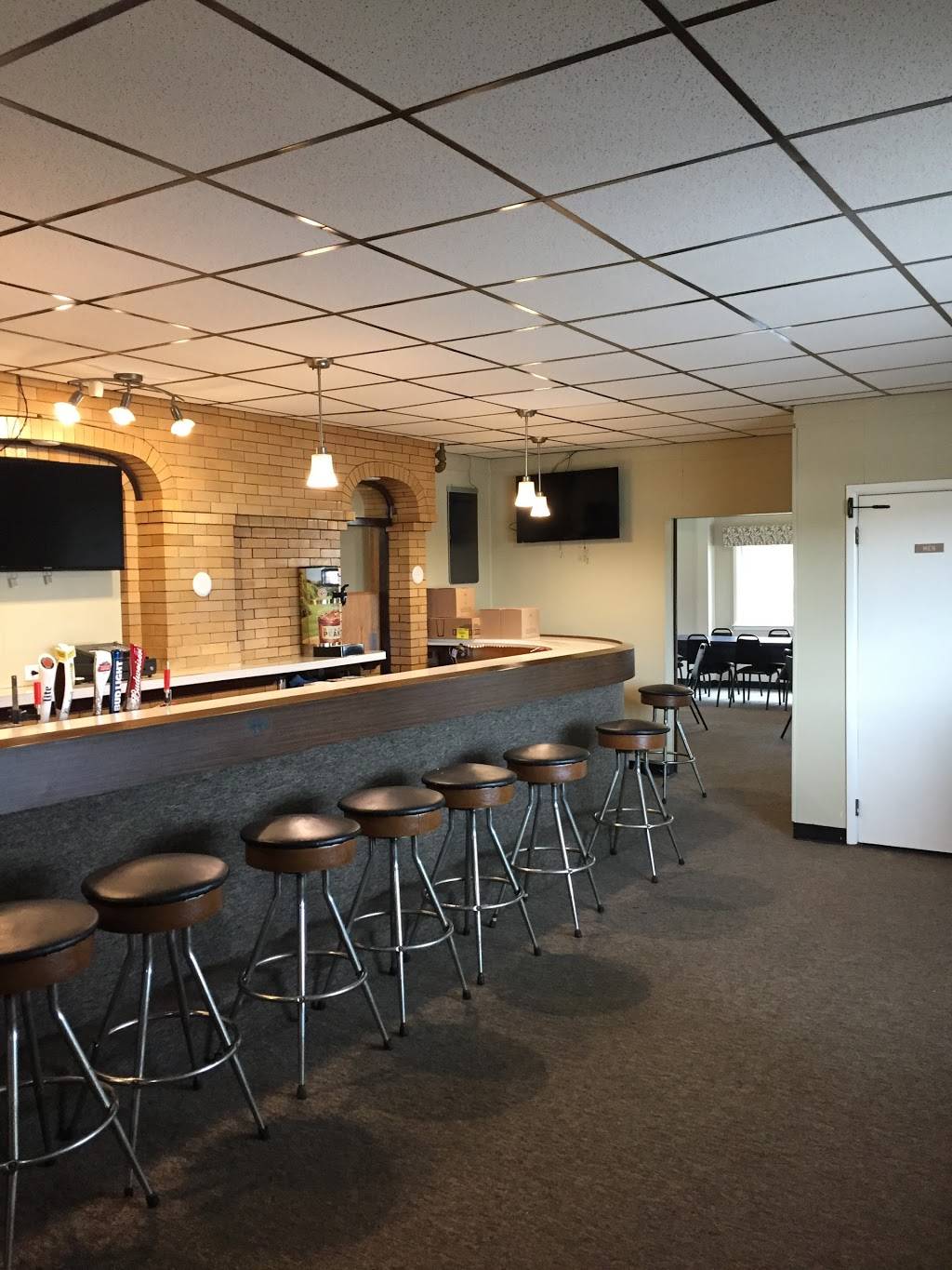 The Grove | restaurant | N4494 WI-42, Kewaunee, WI 54216, USA | 9203048045 OR +1 920-304-8045