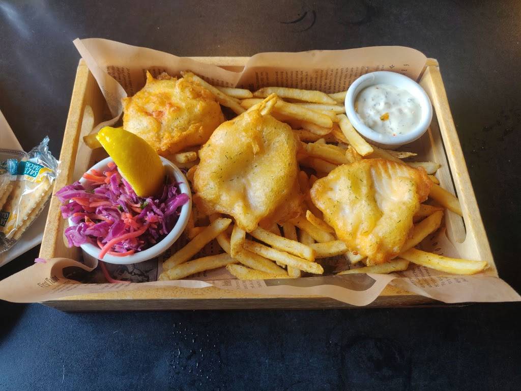 Rogue Pier 39 Public House | restaurant | 100 39th St, Astoria, OR 97103, USA | 5034680923 OR +1 503-468-0923