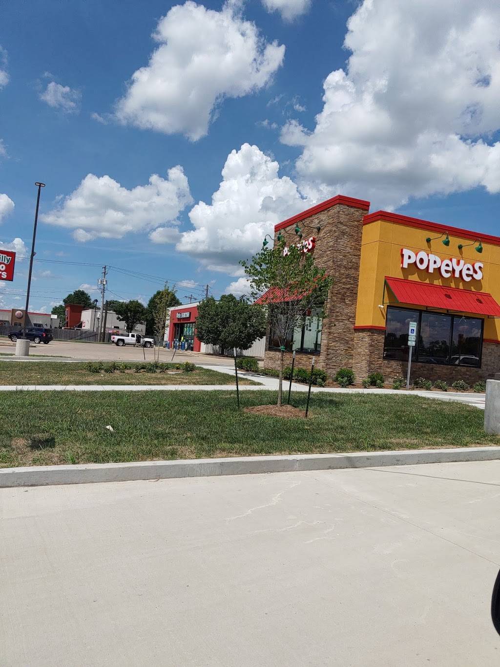 Popeyes Louisiana Kitchen | restaurant | 3304 Nameoki Rd, Granite City, IL 62040, USA | 6188675309 OR +1 618-867-5309