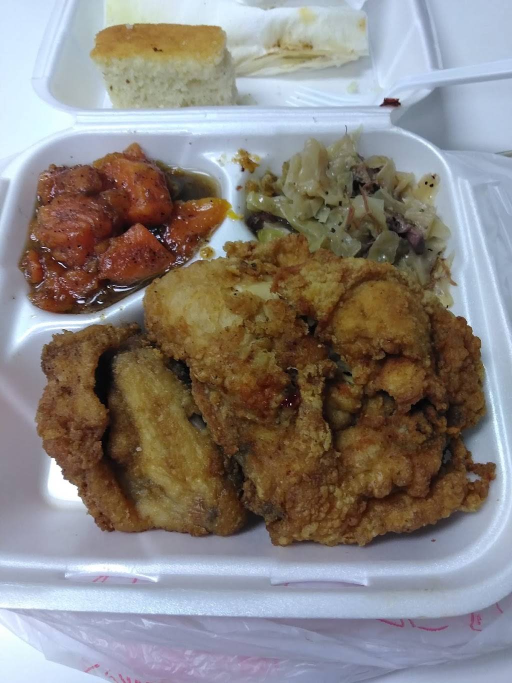 Vivians Down Home Cooking | restaurant | 253 Tillman St, Memphis, TN 38112, USA | 9015675577 OR +1 901-567-5577