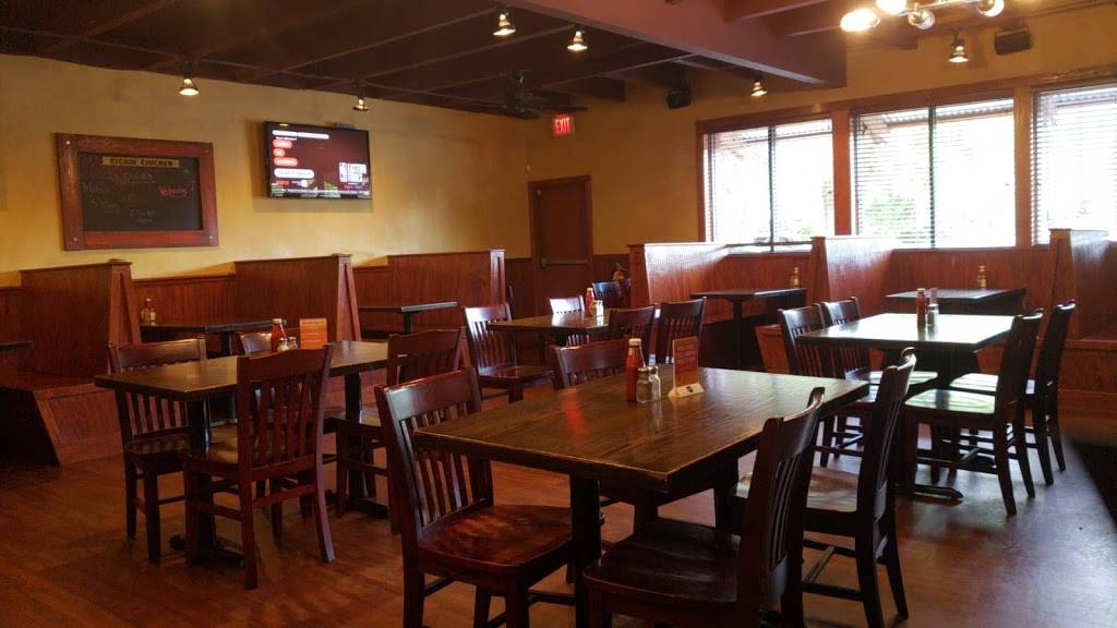 Kickin Chicken | restaurant | 1179 Sam Rittenberg Blvd, Charleston, SC 29407, USA | 8437665292 OR +1 843-766-5292