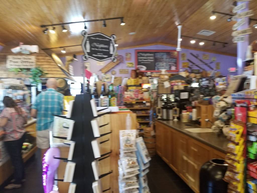 Neighbors General Store | restaurant | 5980 Spruce Creek Rd, Port Orange, FL 32127, USA | 3864922930 OR +1 386-492-2930