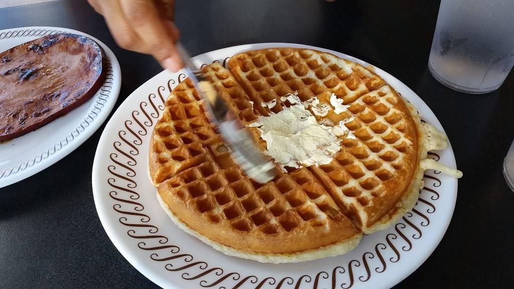 Waffle House | meal takeaway | 1521 Lynnhaven Pkwy, Virginia Beach, VA 23453, USA | 7573682500 OR +1 757-368-2500