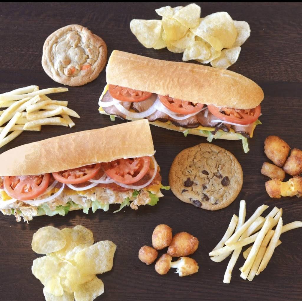 Cousins Subs | meal takeaway | 948 E Dundee Rd, Palatine, IL 60074, USA | 8477944825 OR +1 847-794-4825