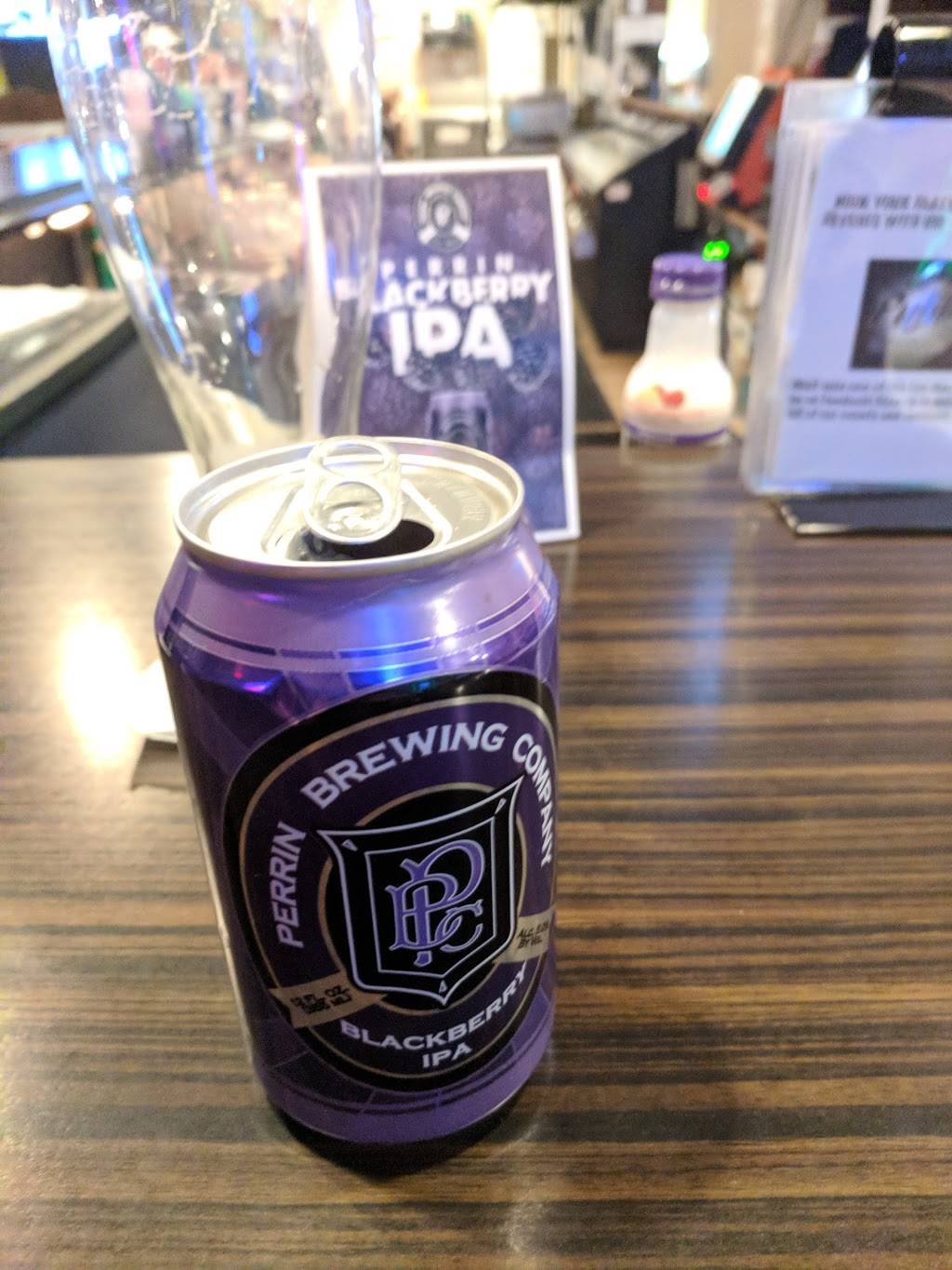 The Pubb Food & Spirits | restaurant | 1568 Broadway Ave NW, Grand Rapids, MI 49504, USA | 6166087420 OR +1 616-608-7420