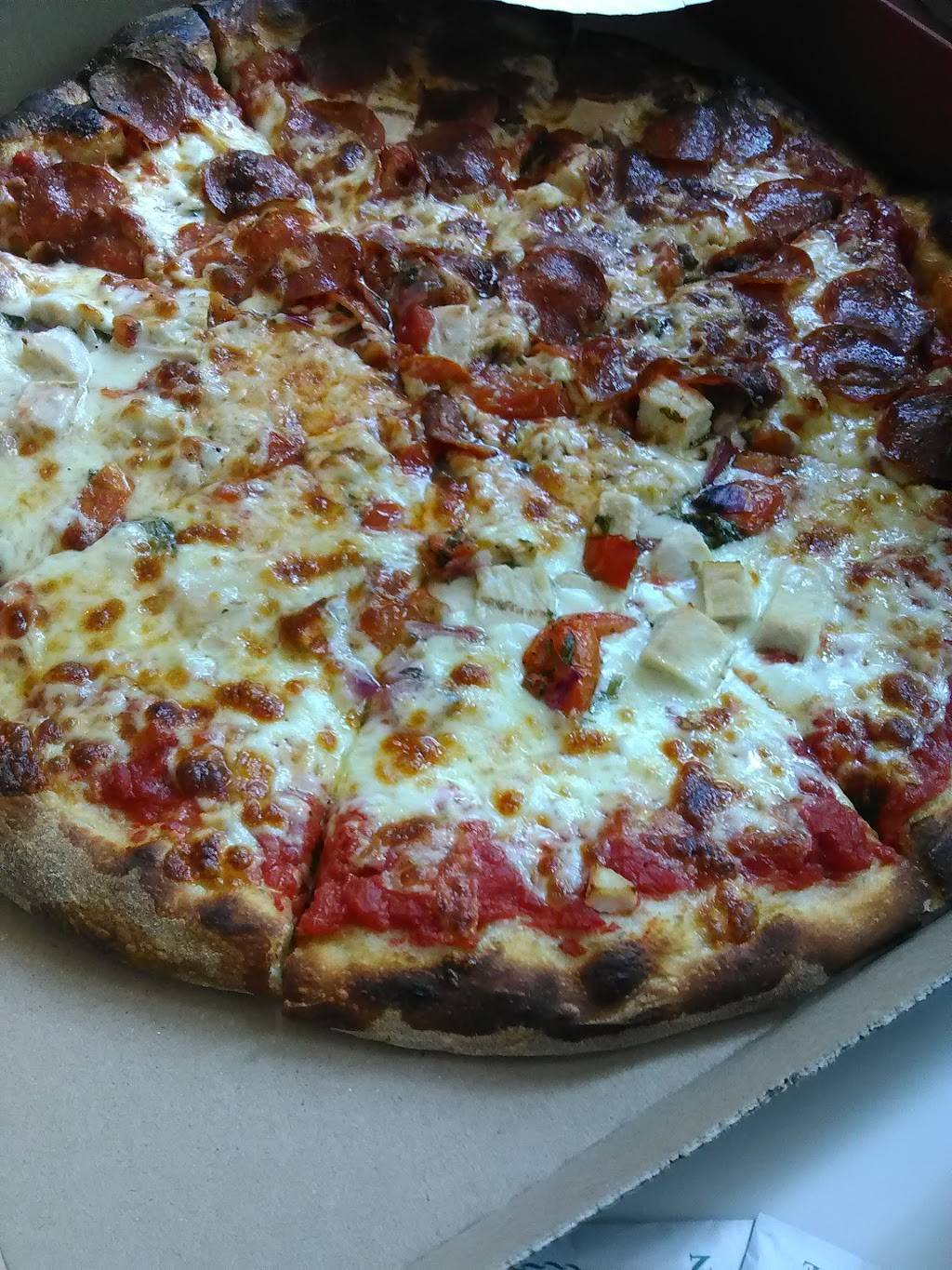 Sbarro | meal takeaway | 96-12 Carousel Center, Syracuse, NY 13290, USA | 3154768626 OR +1 315-476-8626