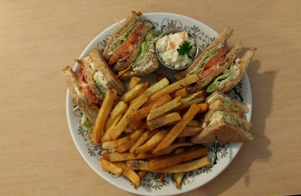 Knowles Restaurant | restaurant | 174 Queen St, Dunnville, ON N1A 1H7, Canada | 9057746122 OR +1 905-774-6122