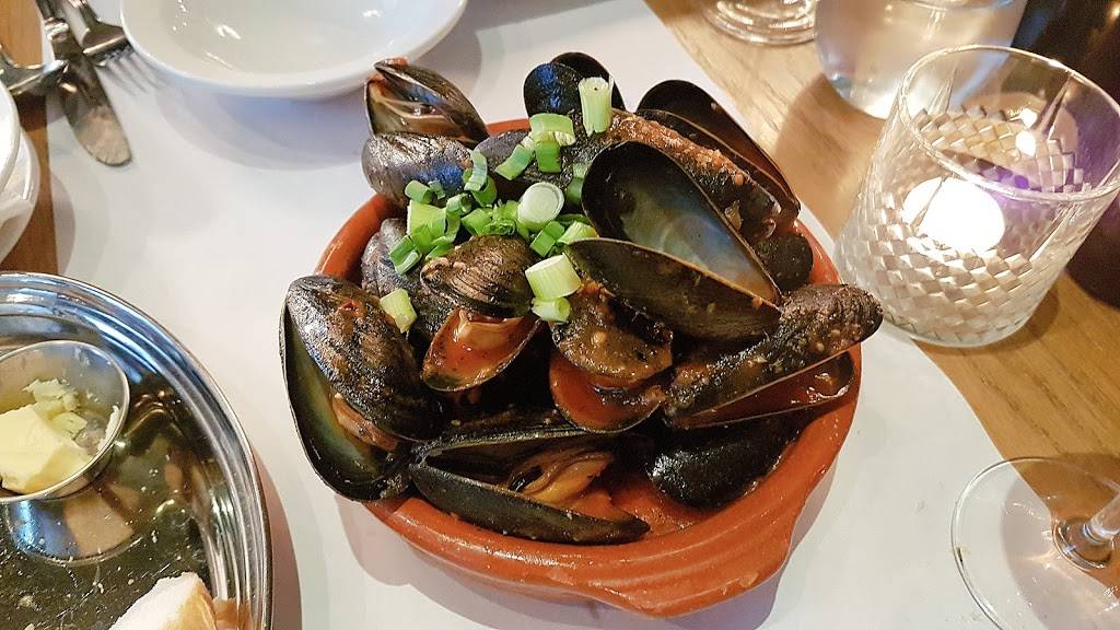 Matto | restaurant | 71 Rue Saint-Pierre, Québec, QC G1K 4A5, Canada | 4182669444 OR +1 418-266-9444