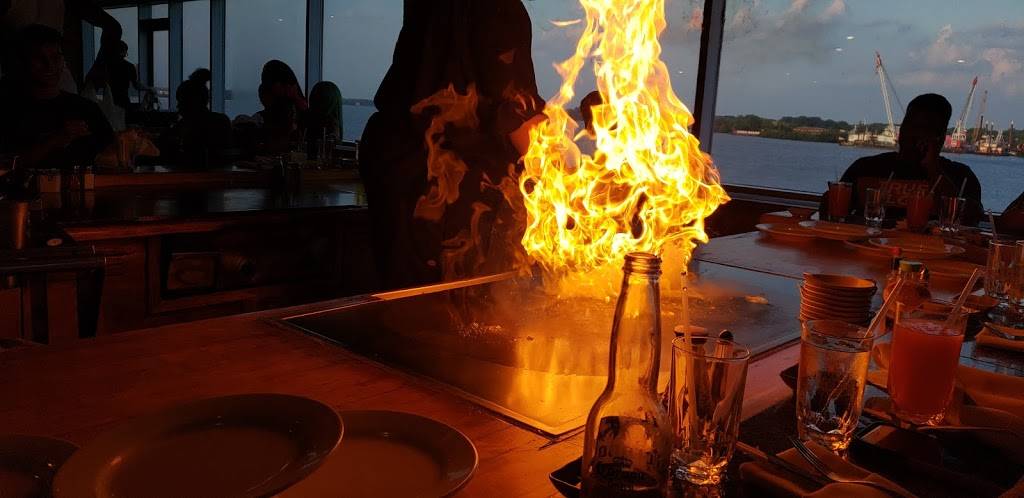 Hibachi Japanese Steakhouse & Sushi Bar | restaurant | 325 N Christopher Columbus Blvd, Philadelphia, PA 19106, USA | 2155927100 OR +1 215-592-7100