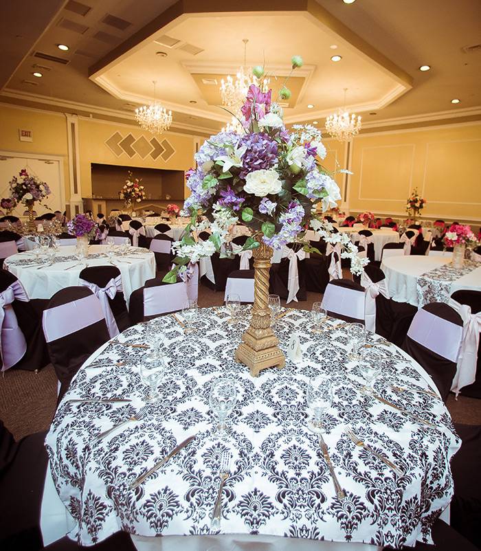 Lakehurst Banquets | night club | 300 Lakehurst Rd, Waukegan, IL 60085, USA | 8474403300 OR +1 847-440-3300