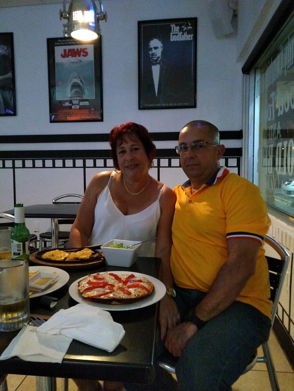 De Película Restaurante | restaurant | 5395 W 20th Ave, Hialeah, FL 33012, USA | 7867036903 OR +1 786-703-6903