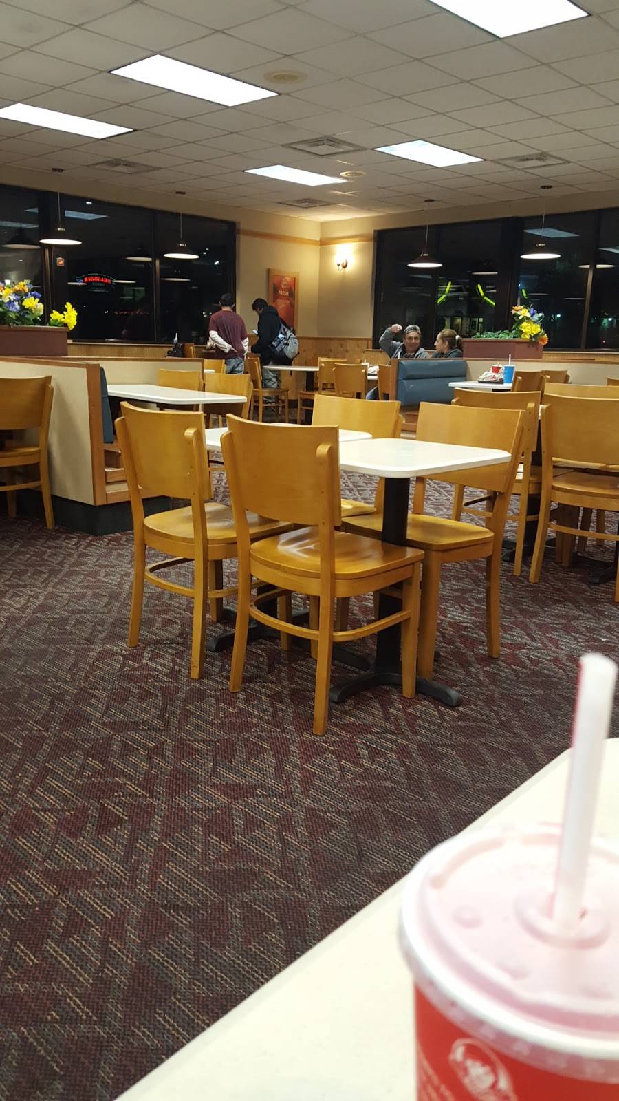 Wendys | restaurant | 4445 W Commerce St, San Antonio, TX 78237, USA | 2104337202 OR +1 210-433-7202