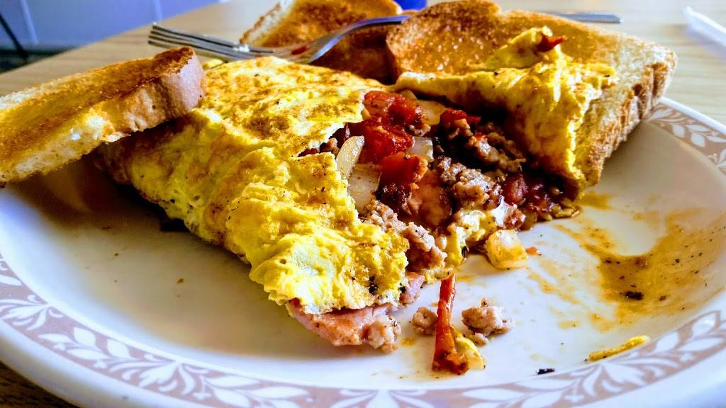 Smokin B | restaurant | 502 E Poplar St, Beecher City, IL 62414, USA | 6184875155 OR +1 618-487-5155