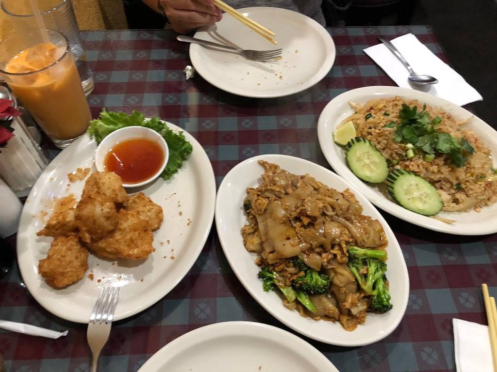 Amazing Thai Cuisine | restaurant | 5210 Roosevelt Way NE, Seattle, WA 98105, USA | 2065280102 OR +1 206-528-0102