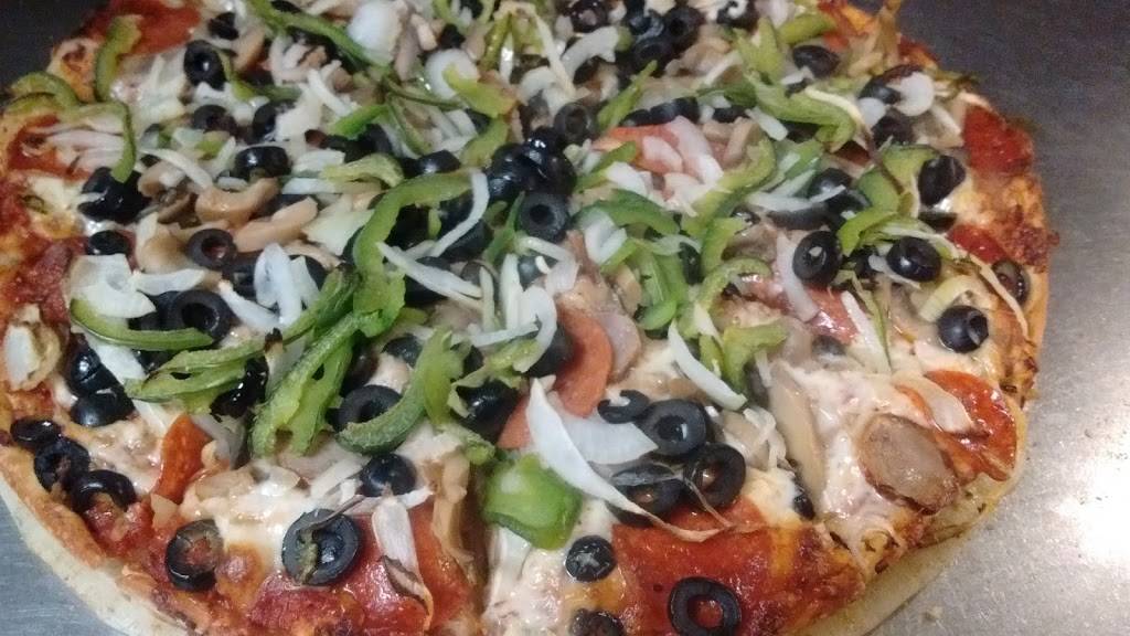 Crustys Pizza | restaurant | 1331 Warwick Ave, Warwick, RI 02888, USA | 4014635123 OR +1 401-463-5123