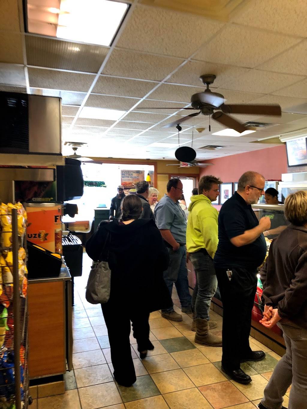 Subway | restaurant | 125 N Ludlow St, Dayton, OH 45402, USA | 9374430761 OR +1 937-443-0761