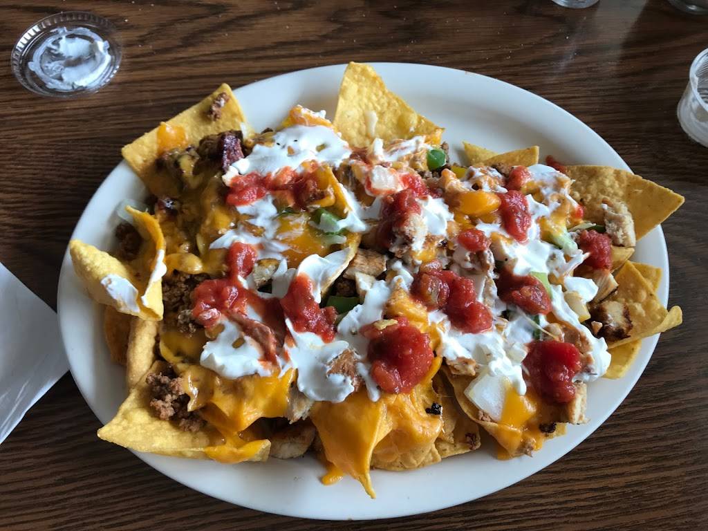 Red Dog Saloon | restaurant | 1600 W 23rd St, Muncie, IN 47302, USA | 7652860255 OR +1 765-286-0255