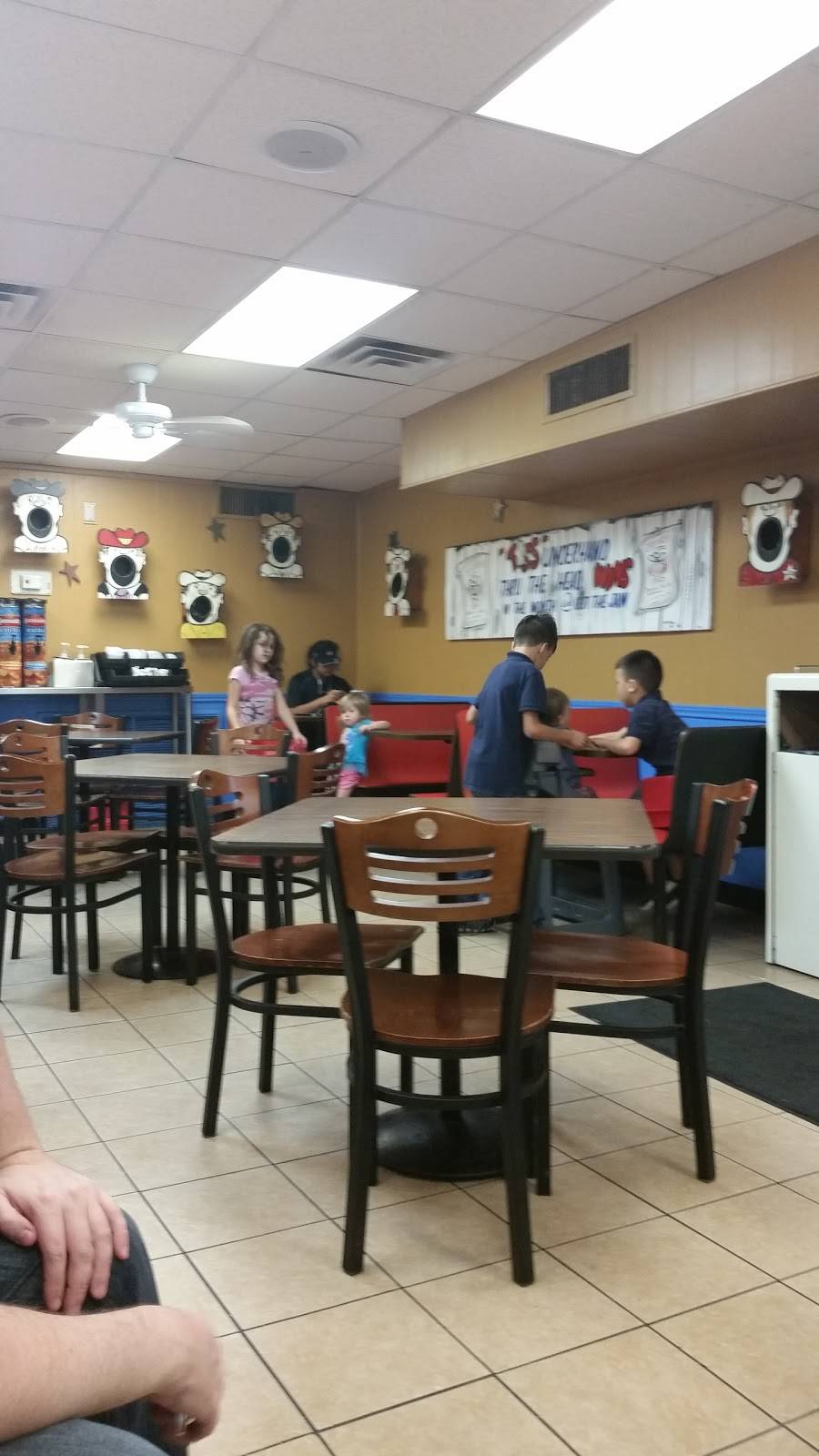 Dairy Queen Store | restaurant | 2050 Montgomery St, Fort Worth, TX 76107, USA | 8177323451 OR +1 817-732-3451