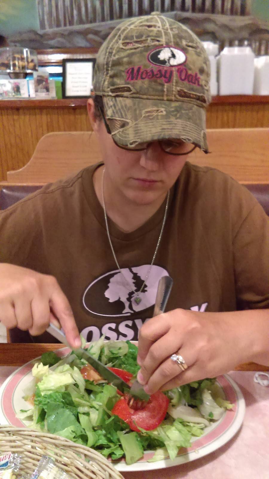 Gus House of Pizza | restaurant | 101 Hampton St, Kershaw, SC 29067, USA | 8034759937 OR +1 803-475-9937