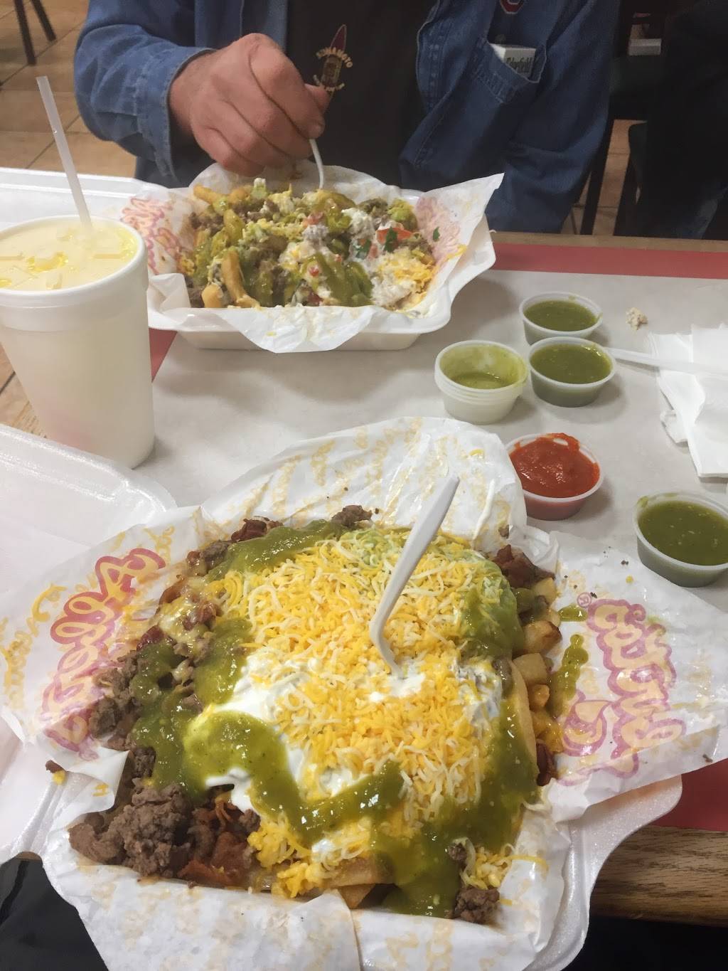 Albertos Mexican Food | restaurant | 8407, 16846 E Foothill Blvd, Fontana, CA 92335, USA | 9093554491 OR +1 909-355-4491