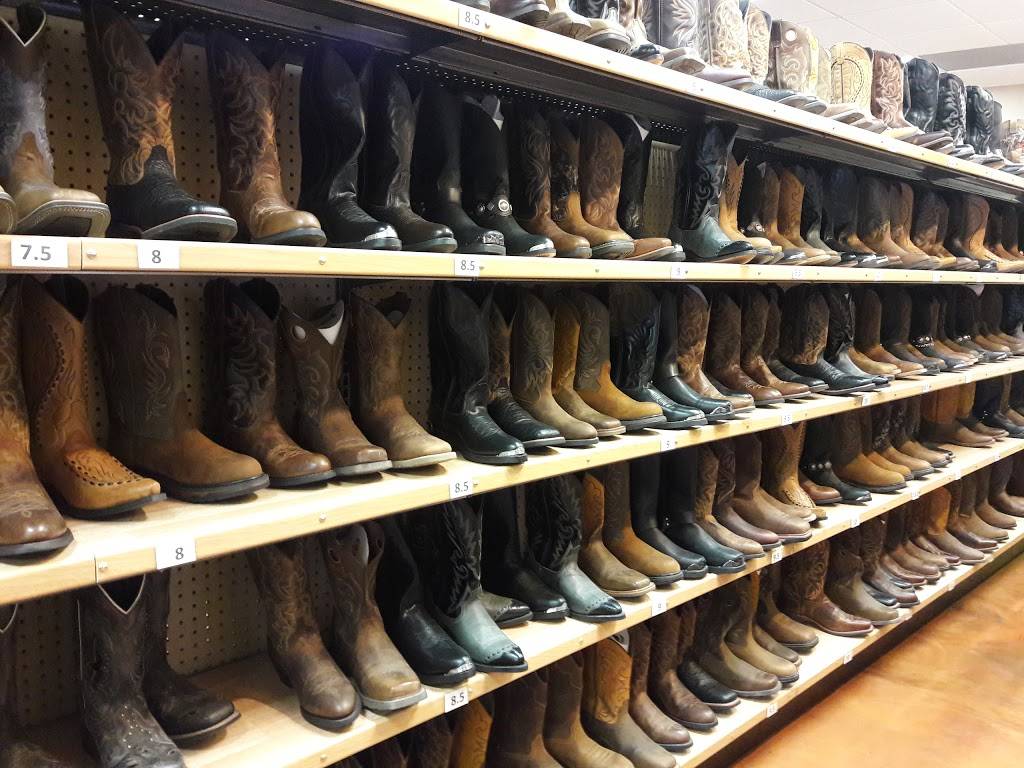 Newell Truck Plaza | restaurant | 200 Manchester Ave, Newton, KS 67114, USA | 3162834000 OR +1 316-283-4000