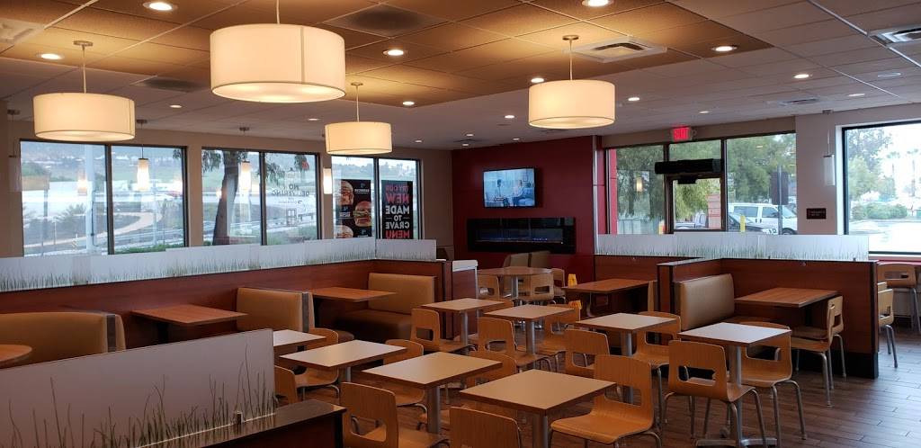 Wendys | restaurant | 12410 Day St, Moreno Valley, CA 92553, USA | 9516970335 OR +1 951-697-0335