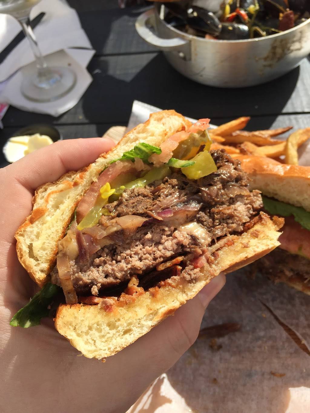 South Shore Dive | restaurant | 65 Main St, West Sayville, NY 11796, USA | 6312186500 OR +1 631-218-6500