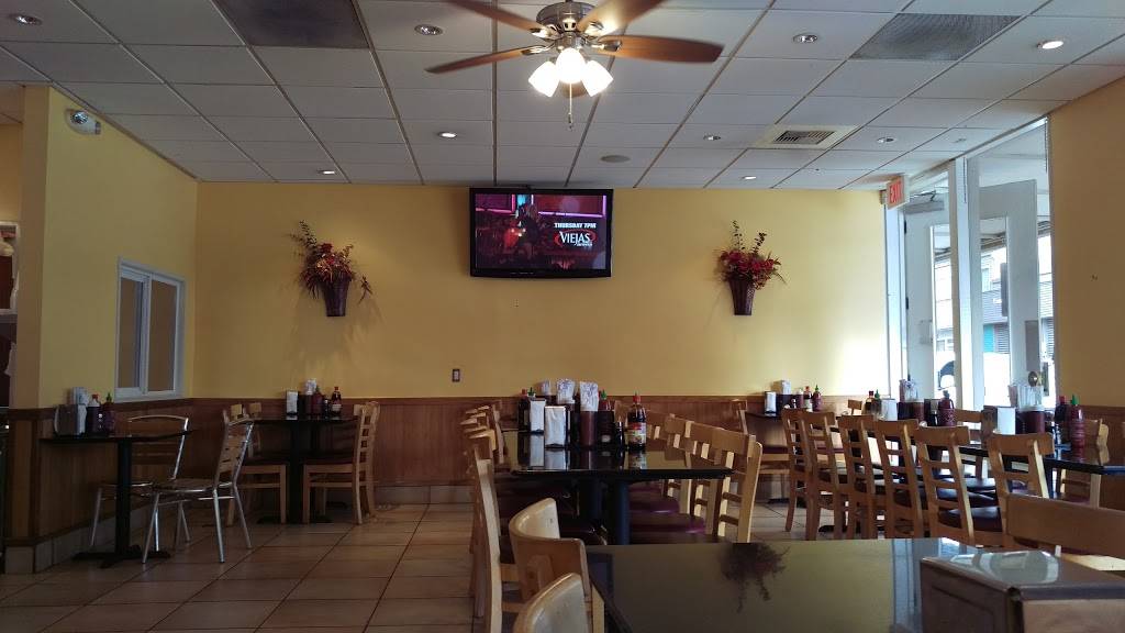 Pho La Jolla | restaurant | 3211 Holiday Ct, La Jolla, CA 92037, USA | 8585874688 OR +1 858-587-4688