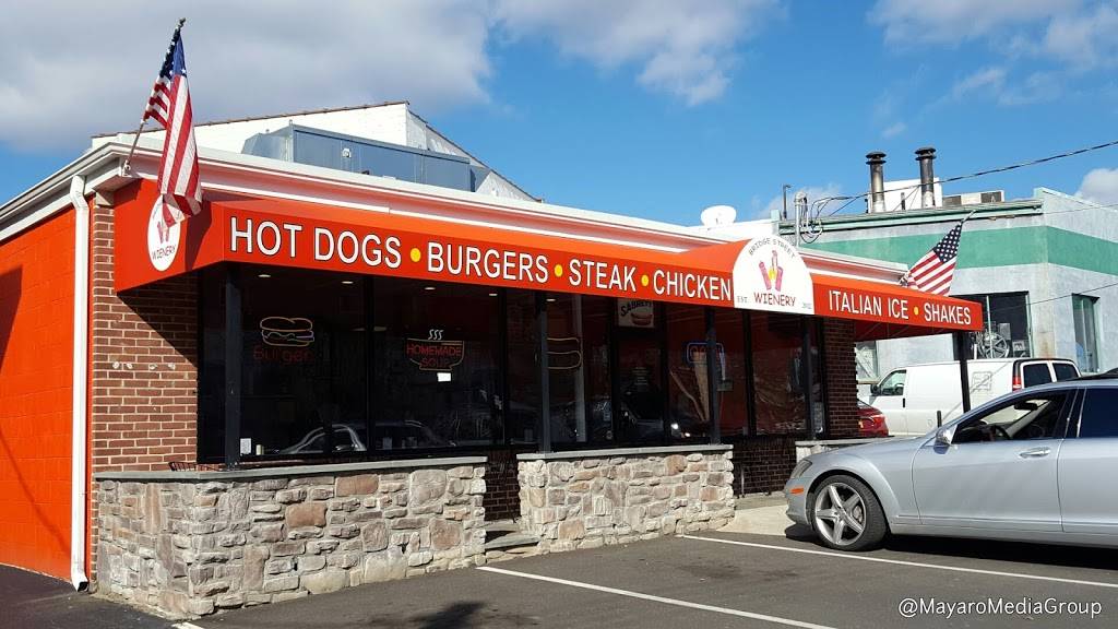 The Wienery | meal takeaway | 17 Bridge St, Stamford, CT 06905, USA | 2035694990 OR +1 203-569-4990