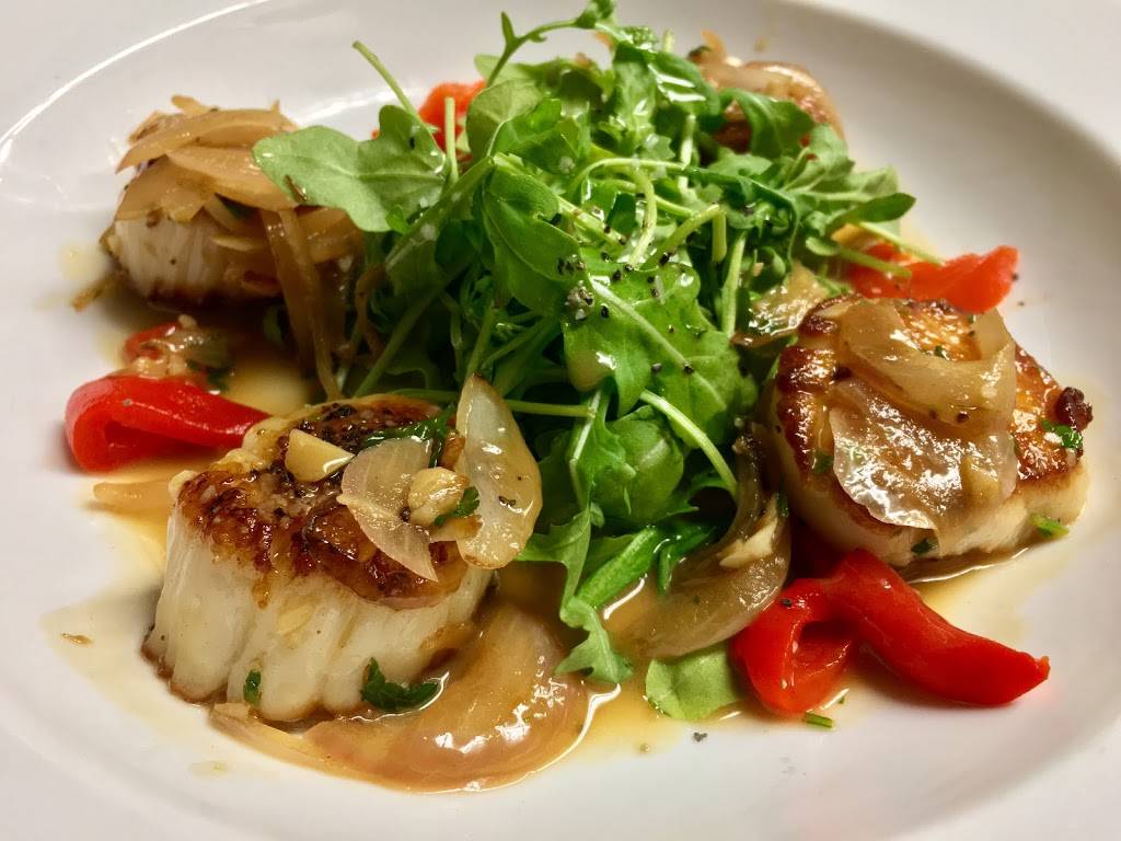 The Talk Restaurant | restaurant | 444 N Falmouth Hwy, North Falmouth, MA 02556, USA | 5085668153 OR +1 508-566-8153