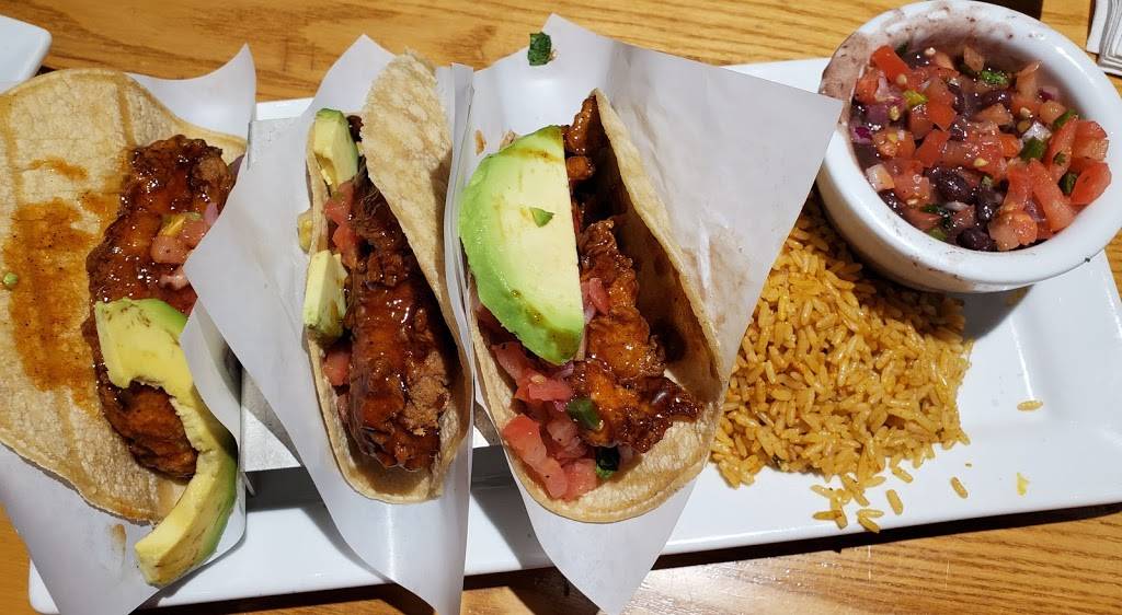 Chilis Grill & Bar | restaurant | 6109 NW Cache Rd, Lawton, OK 73505, USA | 5802500088 OR +1 580-250-0088