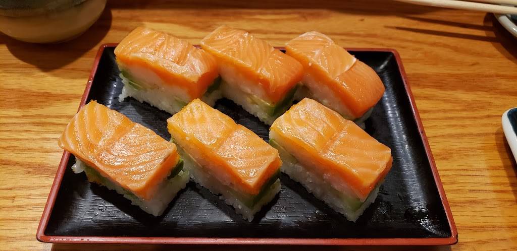 Nagao Sushi & Salad | restaurant | 13050 San Vicente Blvd #110, Los Angeles, CA 90049, USA | 3104517733 OR +1 310-451-7733