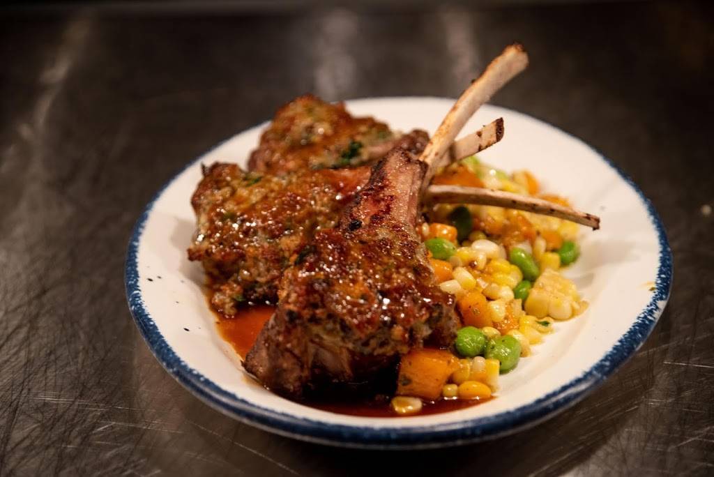 Lindeys Lake House | restaurant | 2101 Richmond Rd Suite L, Beachwood, OH 44122, USA | 2163425030 OR +1 216-342-5030