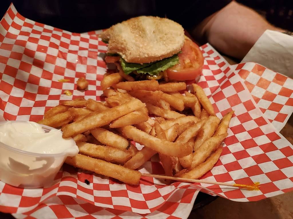 Magoo’s Bar and Grill | restaurant | 4045 S Buffalo Dr # A110, Las Vegas, NV 89147, USA | 7022480200 OR +1 702-248-0200