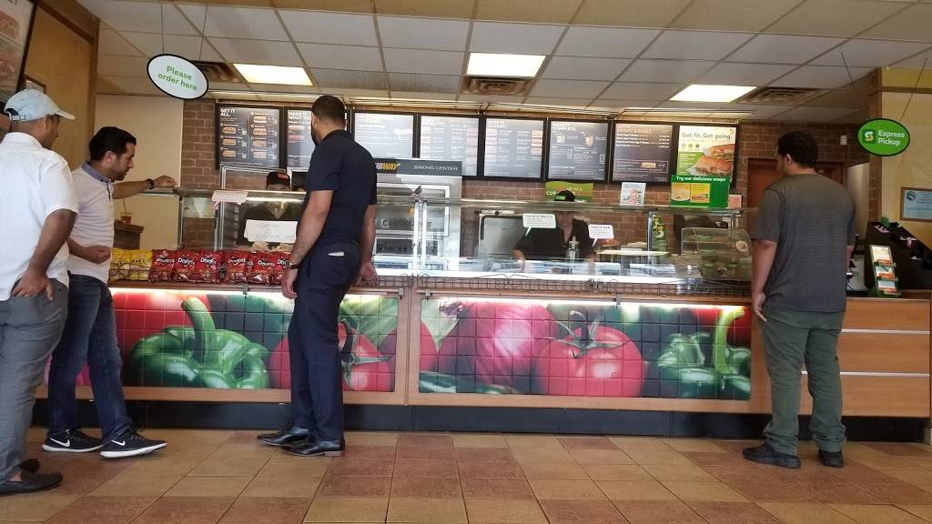 Subway | restaurant | 2608 Pine Ave, Niagara Falls, NY 14301, USA | 7162781112 OR +1 716-278-1112
