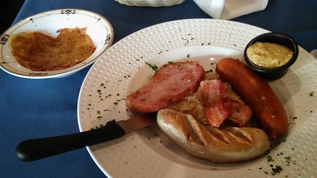 Euro Bistro | restaurant | 314 Elden St, Herndon, VA 20170, USA | 7034818158 OR +1 703-481-8158