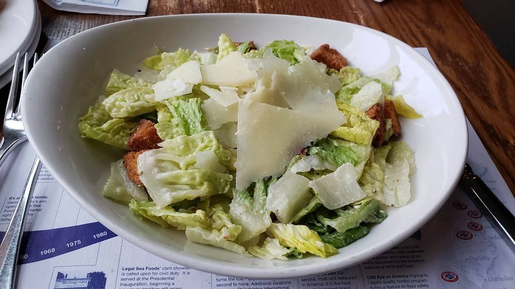 Legal Sea Foods | restaurant | 30 Forbes Rd, Braintree, MA 02184, USA | 7818171292 OR +1 781-817-1292